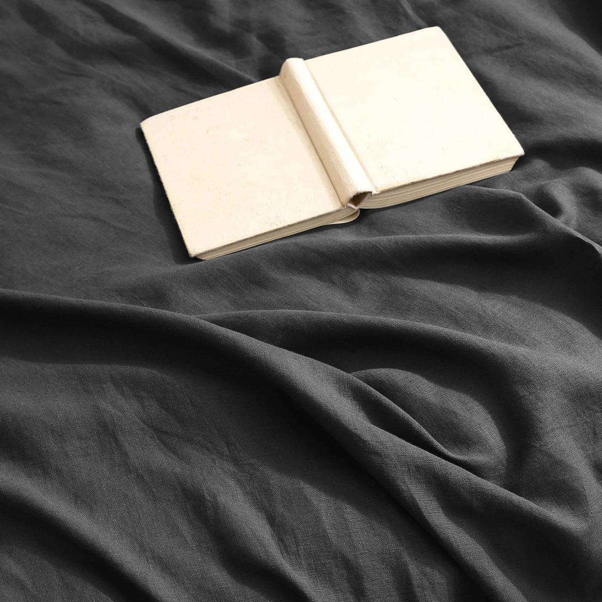 Valando Linen Bedding Set