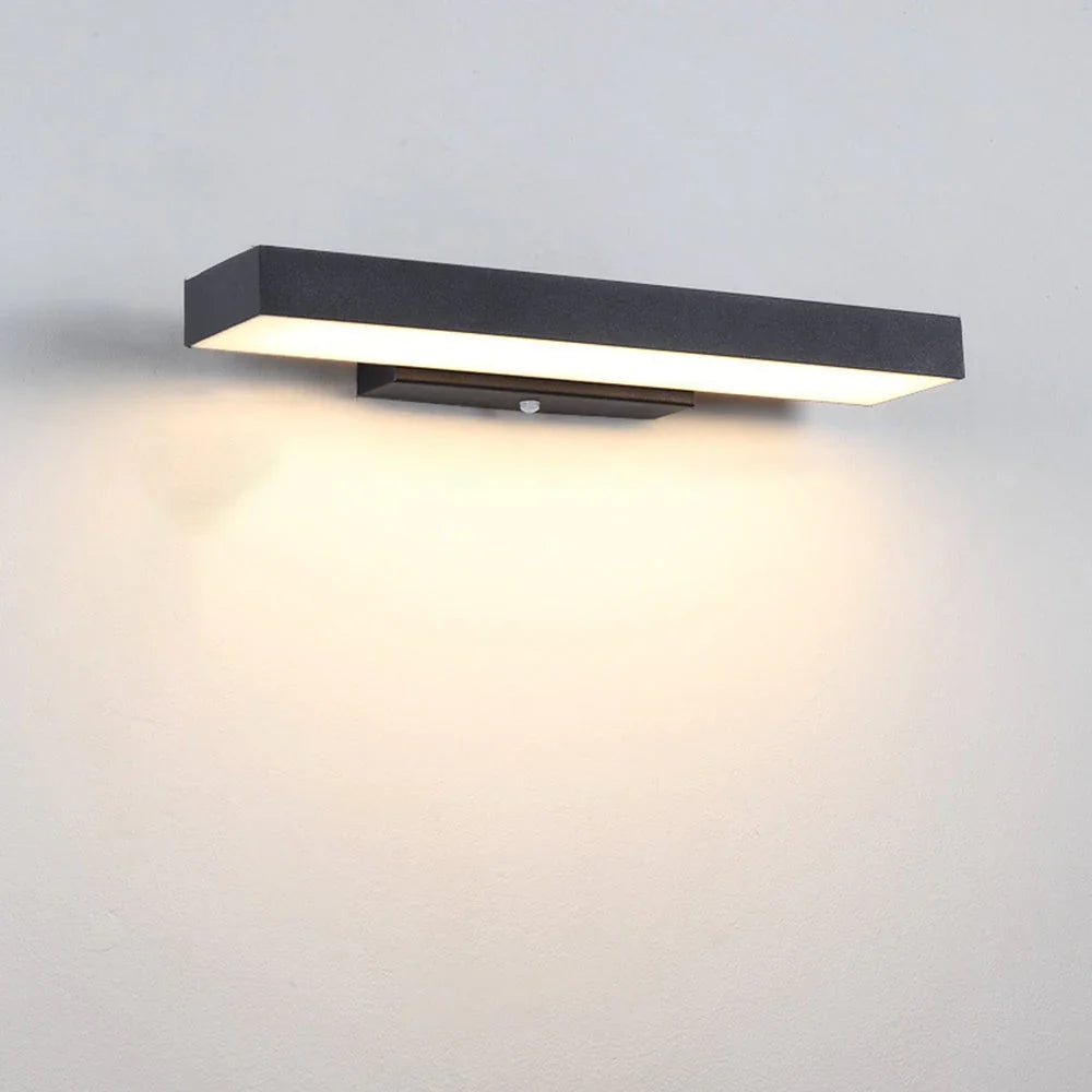 Valerow Outdoor Light