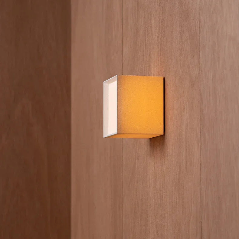 Valesa Fabric Wall Lamp