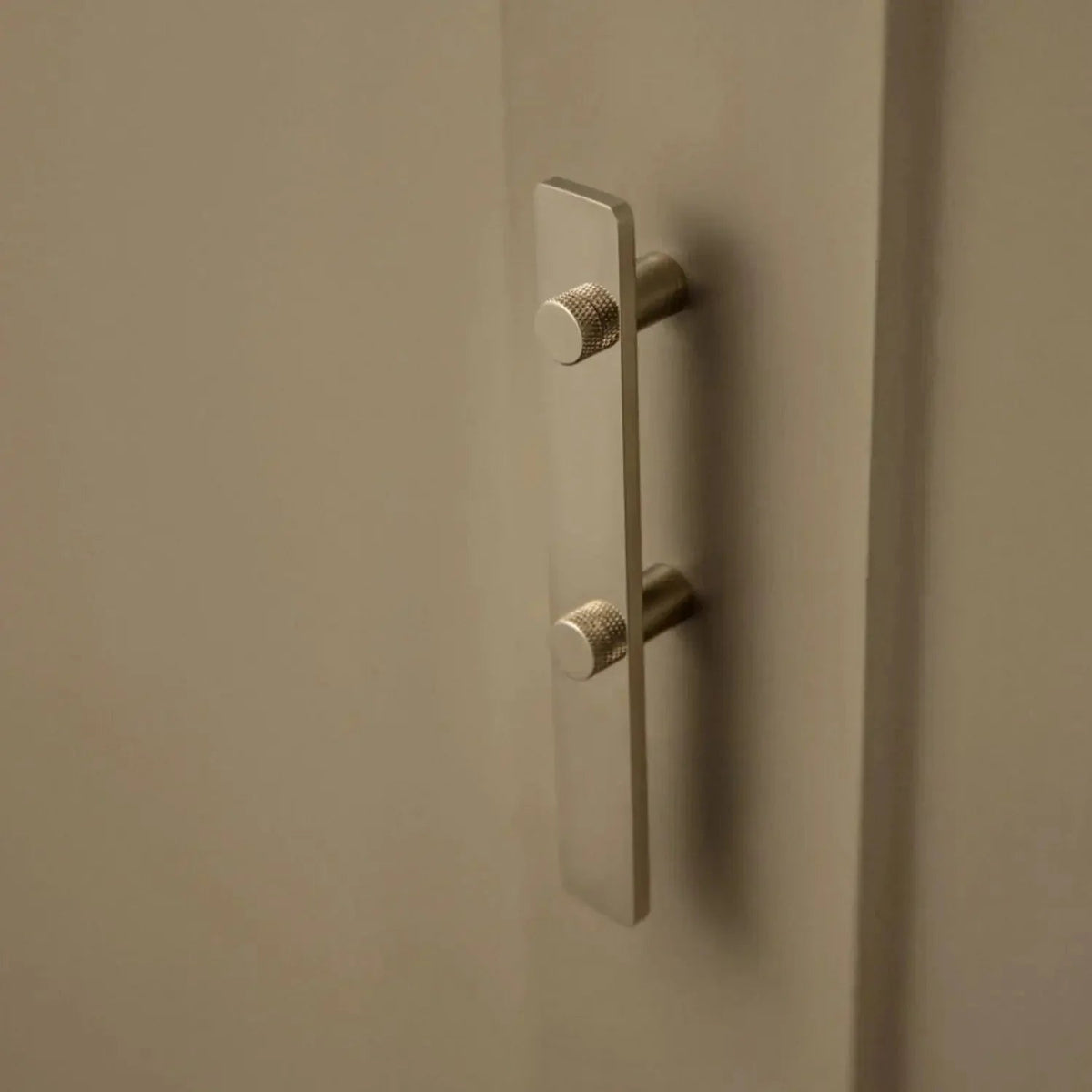 Willowmere Door & Cabinet Handle