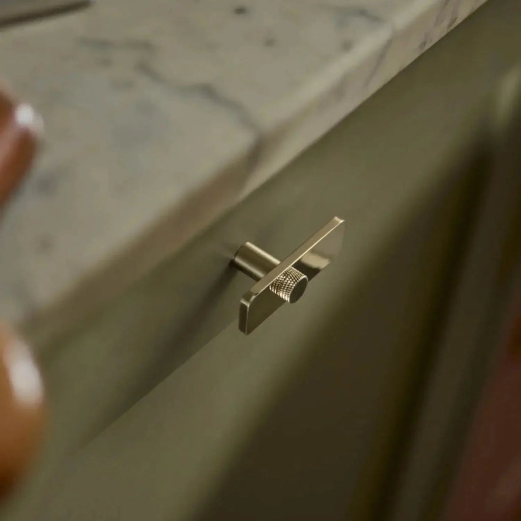 Willowmere Door & Cabinet Handle