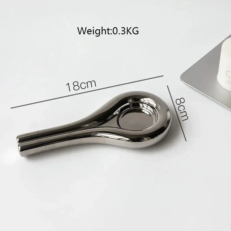 Wilndoma Candle Holder