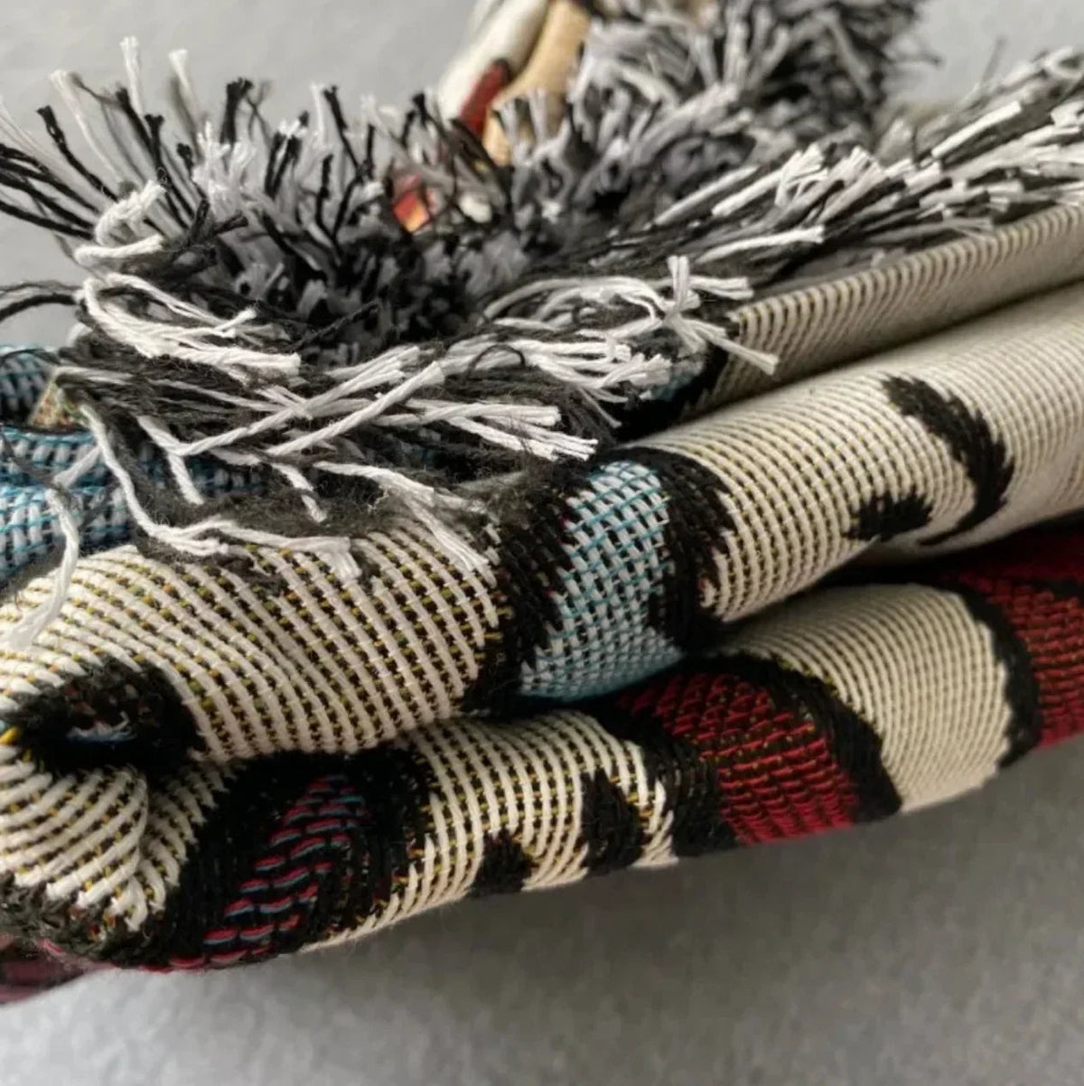 Wilstessa Woven Throw Blanket