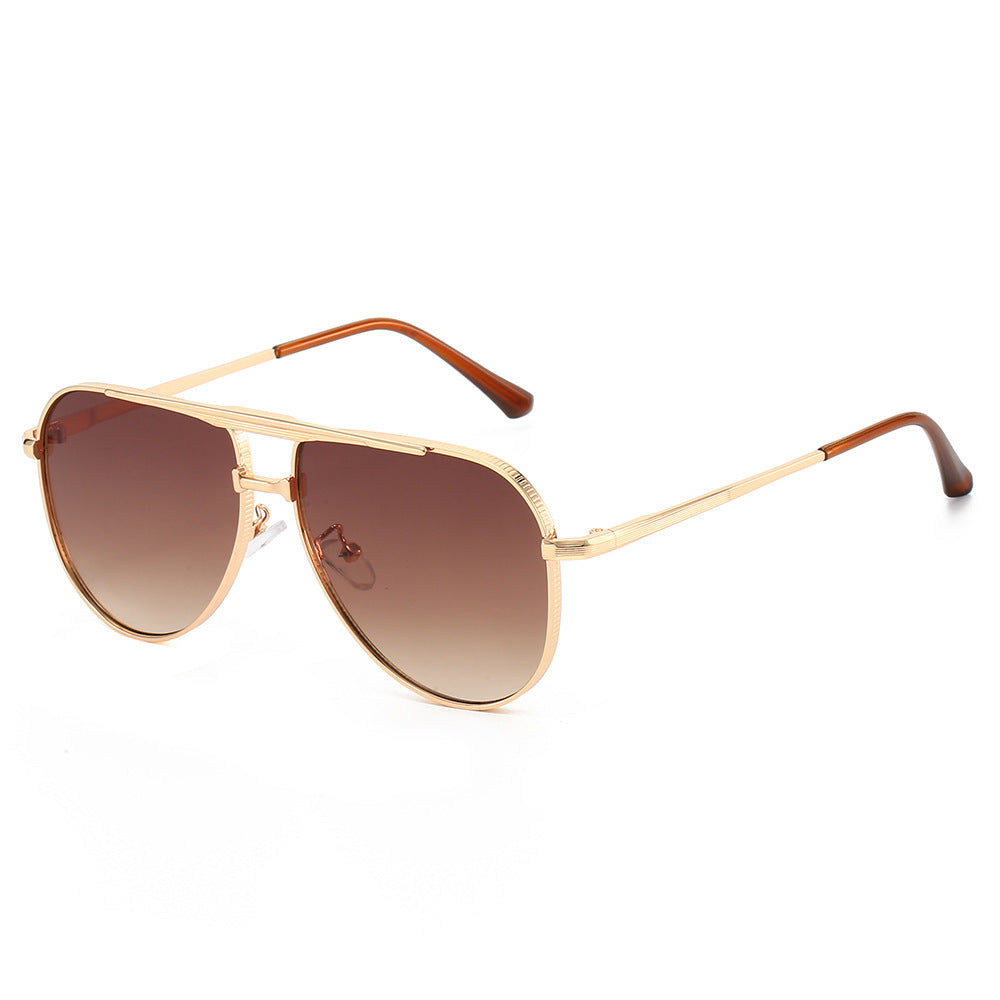 Women's Vintage Pilot Sunglasses with Metal Frame and UV400 Lenses, view 7