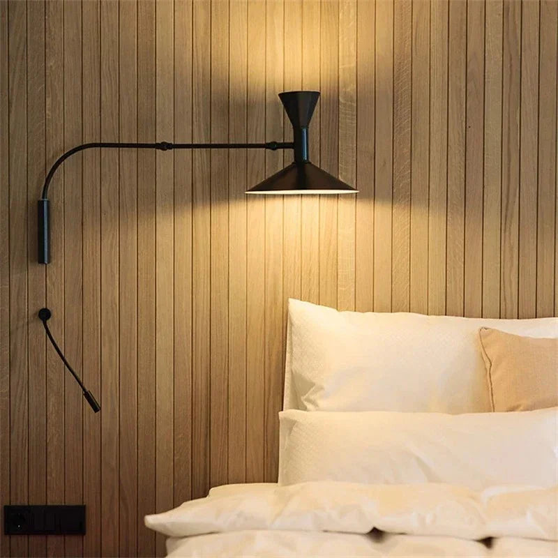 Yarboda Wall Lamp