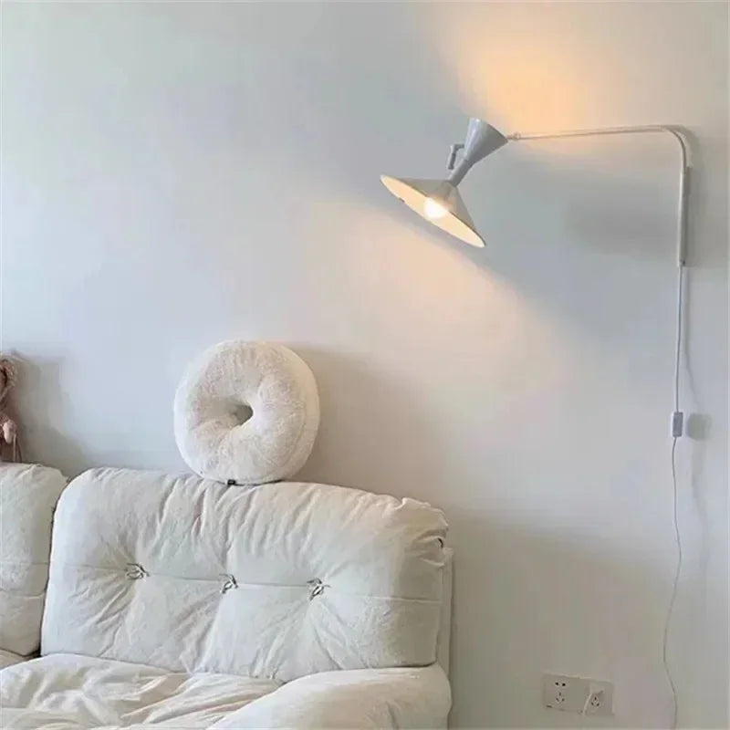 Yarboda Wall Lamp