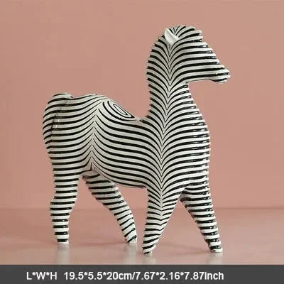 Zelunda Figurine